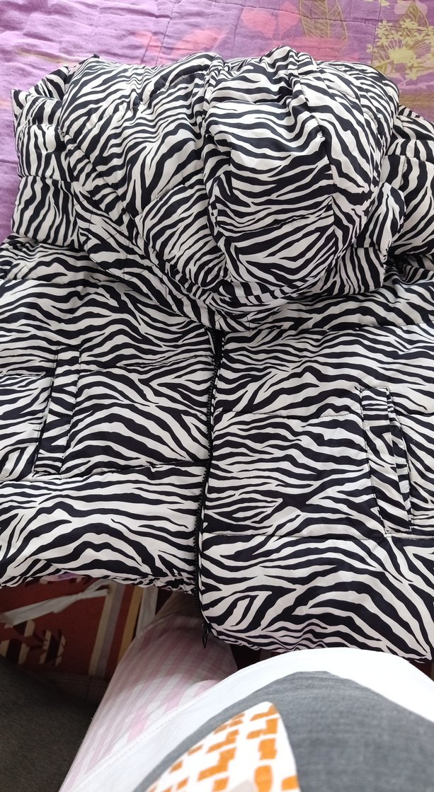 Kürklü Siyah Beyaz Zebra Desenli Kadın Mont - Görsel 4