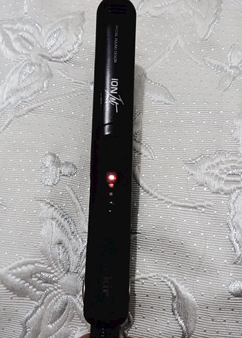 Siyah Fakir Saç Düzleştirici - Görsel 4