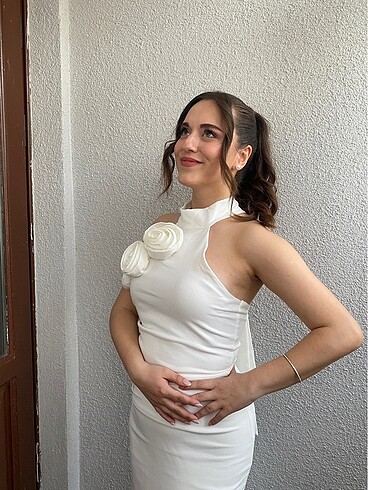 s Beden beyaz Renk Trendyolmilla beyaz gül detaylı elbise