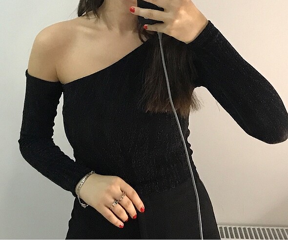 Trendyol & Milla Siyah simli desenli crop üst bluz