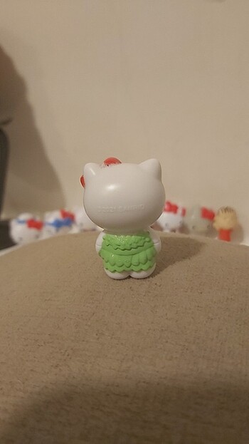  Beden Hello kitty sürpriz yumurta figür yeşil