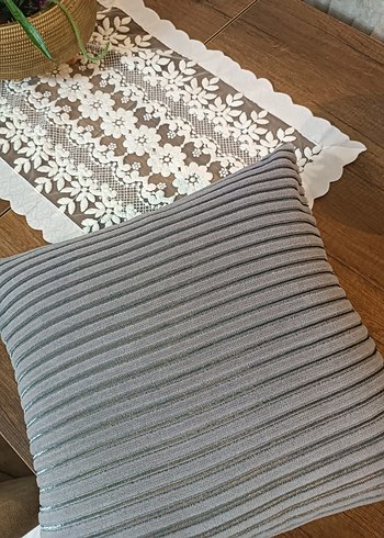 Gri Modern Çizgili Kırlent - Görsel 5