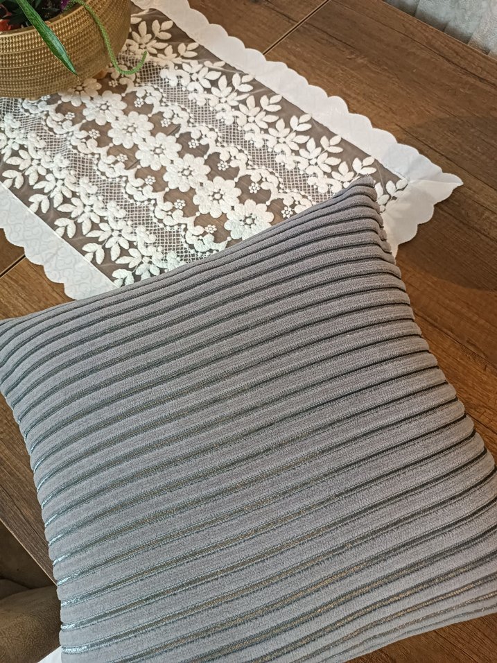 Gri Modern Çizgili Kırlent - Görsel 5