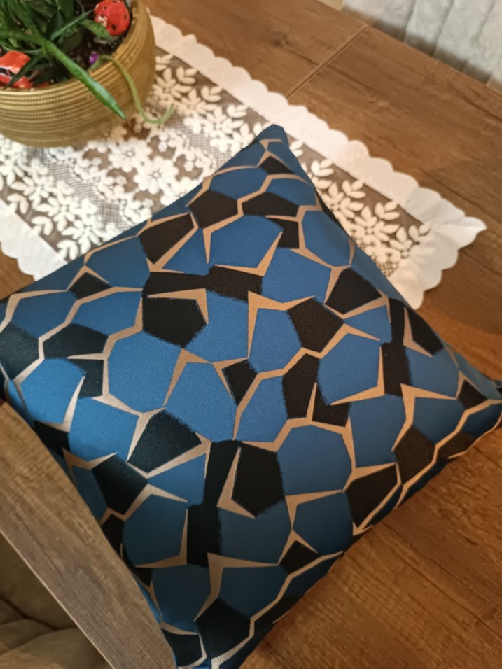 Koyu lacivert Yılan Desenli Modern Kırlent - Görsel 4