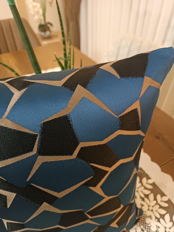 Koyu lacivert Yılan Desenli Modern Kırlent - Görsel 3