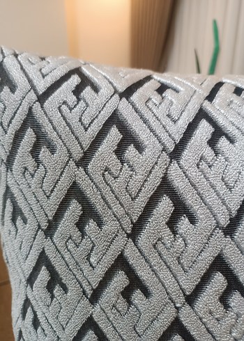Gri Nakışlı Modern Klasik Dekoratif kırlent - Görsel 4