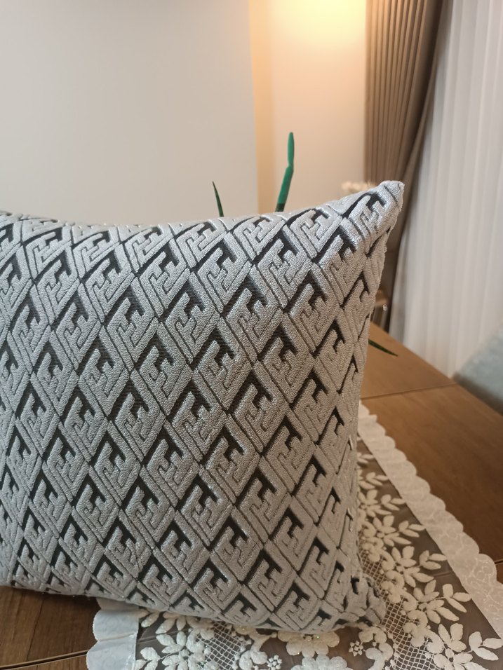 Gri Nakışlı Modern Klasik Dekoratif kırlent - Görsel 2