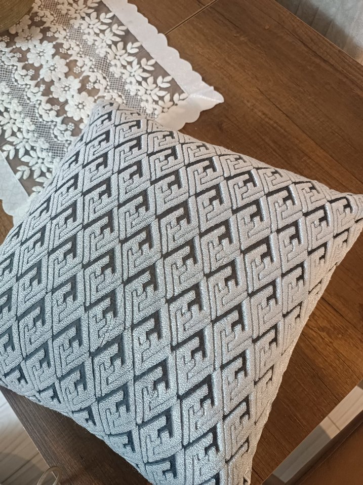 Gri Nakışlı Modern Klasik Dekoratif kırlent - Görsel 5