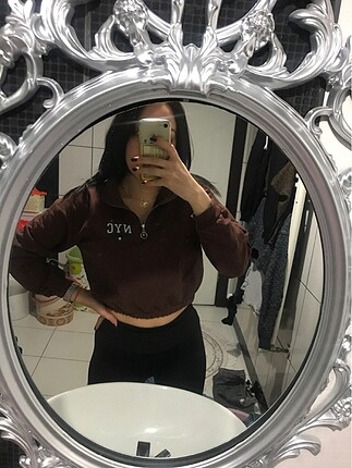 Crop sweatshirt
