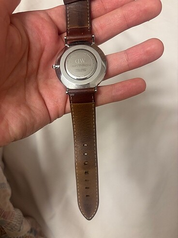 Daniel Wellington Daniel wellington saat