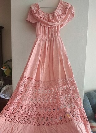 Pembe uzun elbise