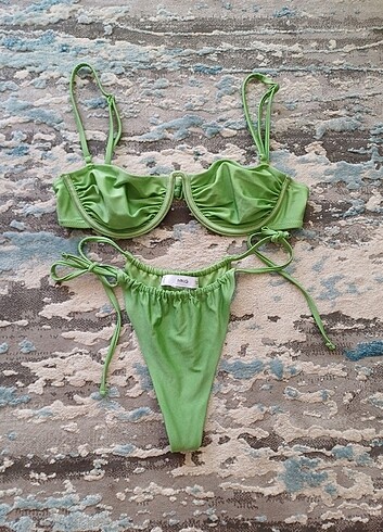 Mango balenli yeşil bikini takımı