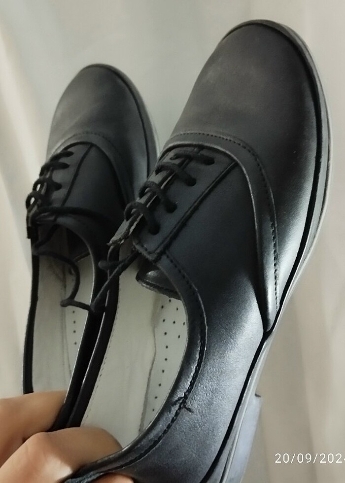 Yeni okul ayakkabısı - Görsel 4