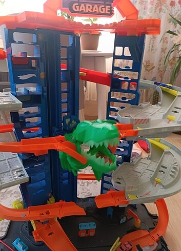 Beden Hotwheels ultimate garage