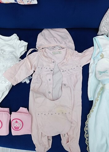 3 Ay Beden beyaz Renk Toplu bebek kıyafeti 0-3 ay ve 6-9 ay karisik