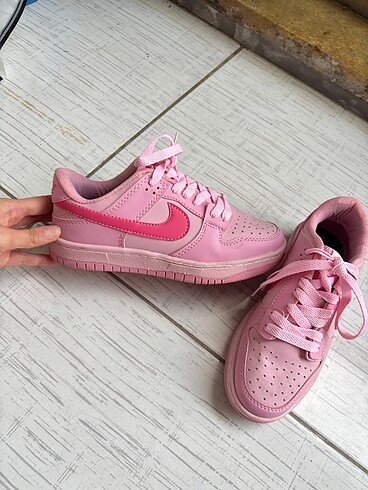 36 Beden pembe nike spor ayakkabı