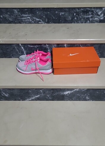 Nike Ayakkabı