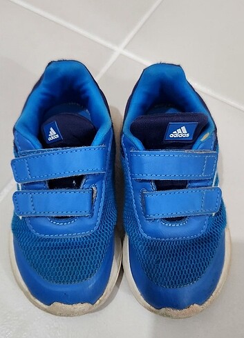 26 Beden Adidas erkek çocuk spor ayakkabı