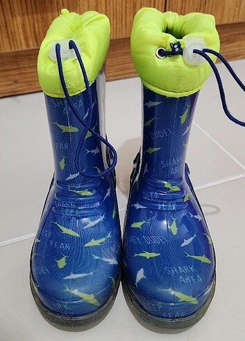 LC Waikiki Yağmur çizmesi