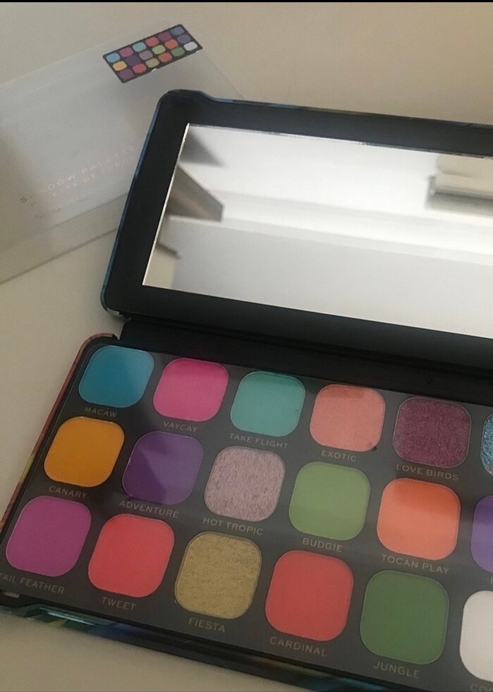 Canlı Çok Renkli Göz Farı Paleti - Görsel 2