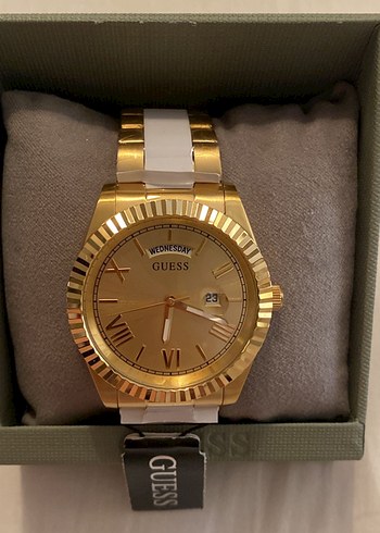 Guess unisex Altın Renkli Klasik Saat