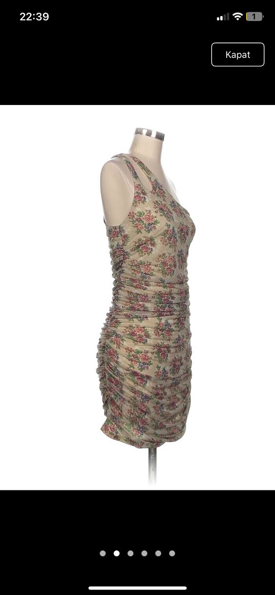 Bej Çiçek Desenli Askısız Midi Elbise - Görsel 2