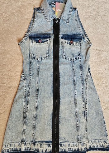 Uzun Kesim Kolsuz Denim Elbise