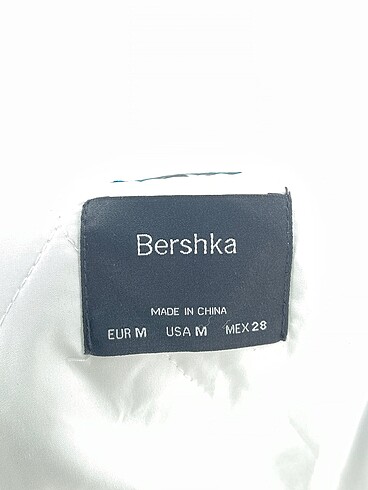 m Beden çeşitli Renk Bershka Bomber %70 İndirimli.