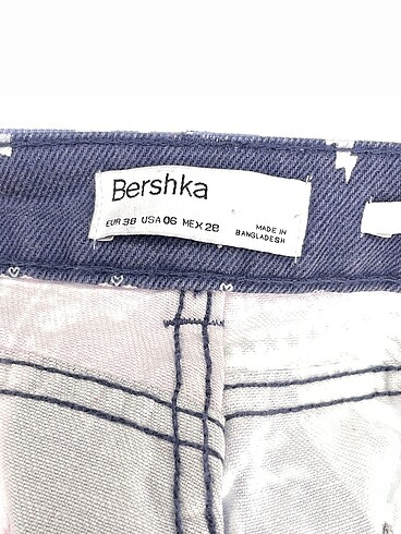 38 Beden çeşitli Renk Bershka Jean / Kot %70 İndirimli.