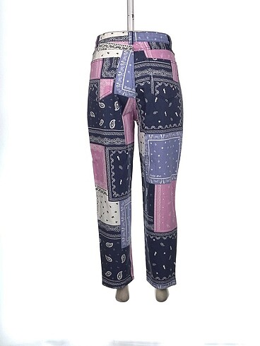 38 Beden Bershka Jean / Kot %70 İndirimli.