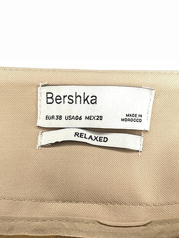 38 Beden çeşitli Renk Bershka Kumaş Pantolon %70 İndirimli.