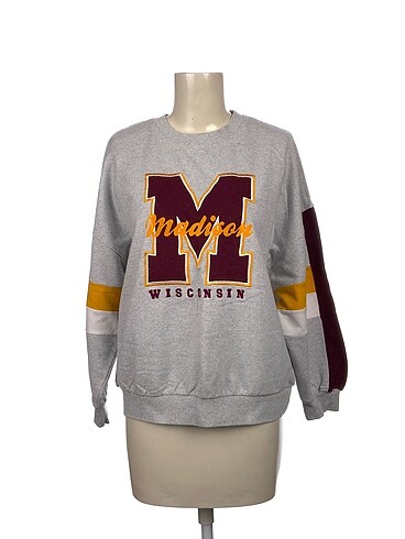 Bershka Sweatshirt %70 İndirimli.