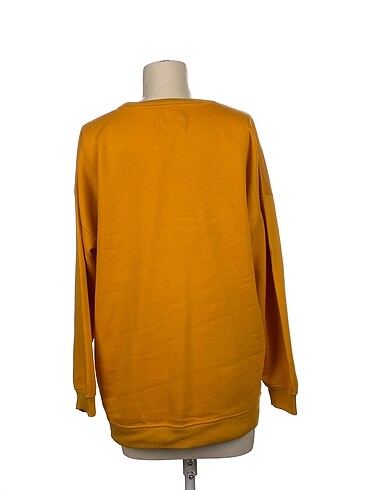 m Beden Pull and Bear Sweatshirt %70 İndirimli.
