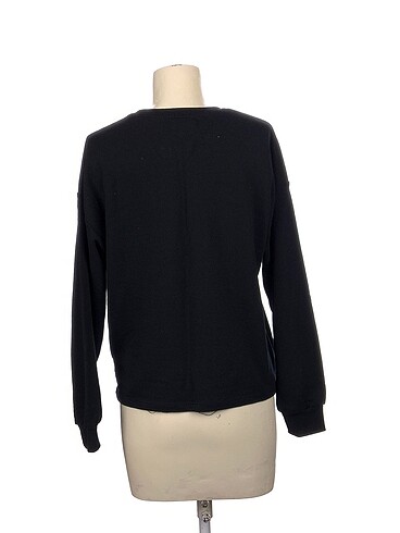m Beden Pull and Bear Sweatshirt %70 İndirimli.