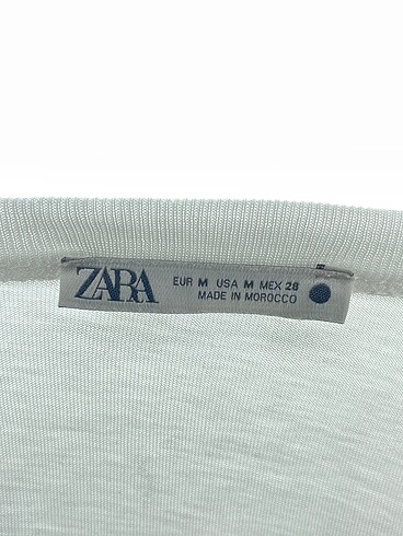 m Beden beyaz Renk Zara T-shirt %70 İndirimli.