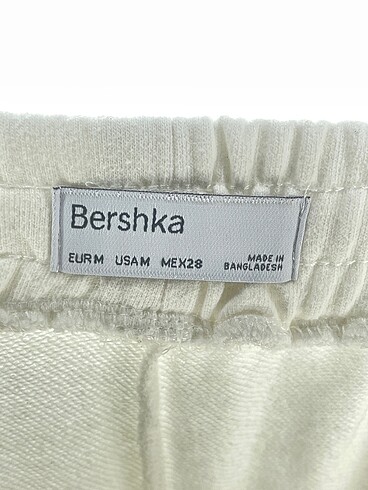 m Beden beyaz Renk Bershka Eşofman Altı %70 İndirimli.
