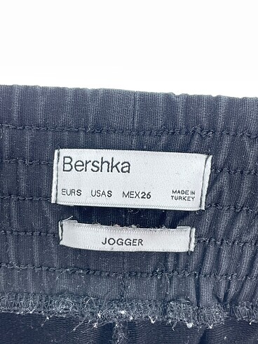 s Beden siyah Renk Bershka Eşofman Altı %70 İndirimli.