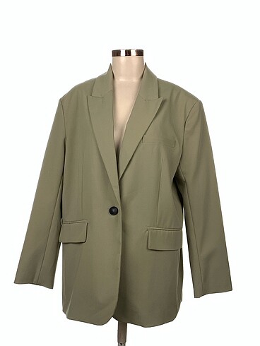 Bershka Blazer %70 İndirimli.