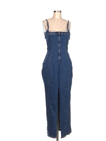 Bershka Uzun Elbise %70 İndirimli.