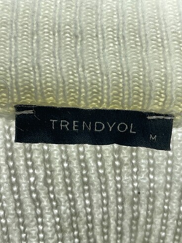 m Beden beyaz Renk Trendyol & Milla Kazak / Triko %70 İndirimli.