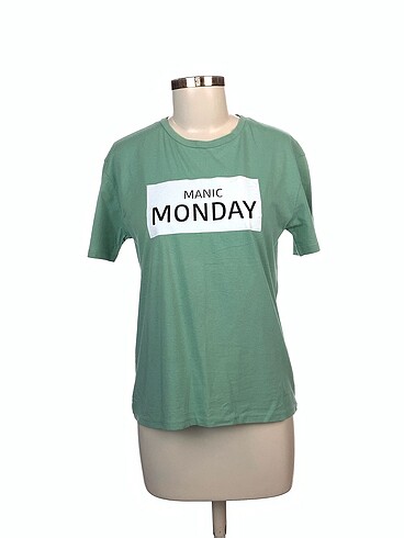 Trendyol & Milla T-shirt %70 İndirimli.