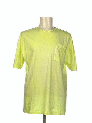 Zara T-shirt %70 İndirimli.