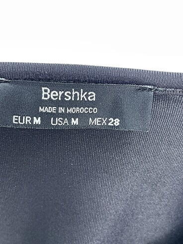 m Beden siyah Renk Bershka Mini Etek %70 İndirimli.
