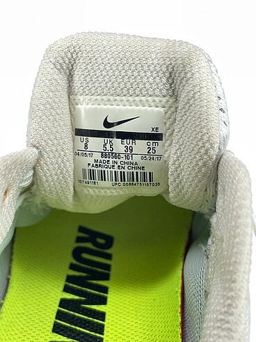 39 Beden çeşitli Renk Nike Spor Ayakkabı %70 İndirimli.