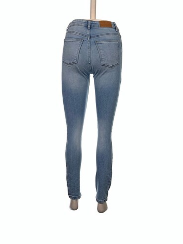 34 Beden Bershka Jean / Kot %70 İndirimli.