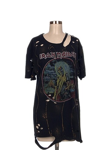 Zara T-shirt %70 İndirimli.