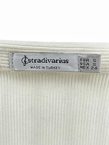 s Beden beyaz Renk Stradivarius Bluz %70 İndirimli.