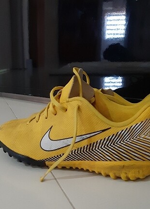 Nike erkek cocuk krampon