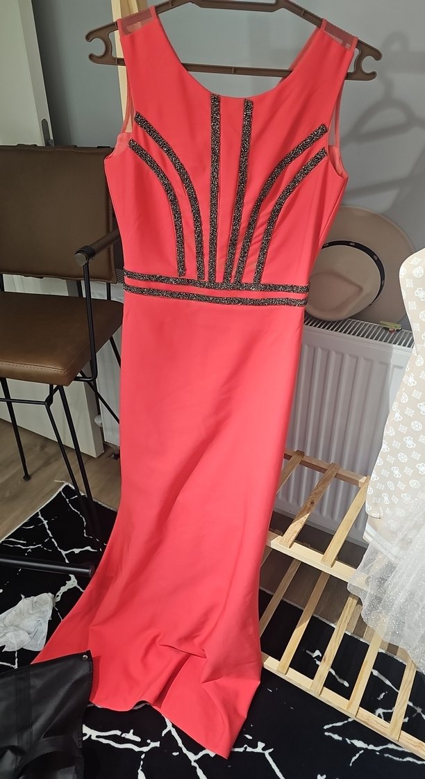 Kırmızı Parlak Desenli Kadın Uzun Abiye Elbise - Görsel 2