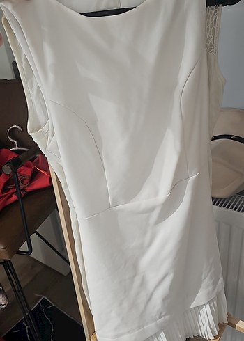 Beyaz Drapeli Mini Elbise - Görsel 5